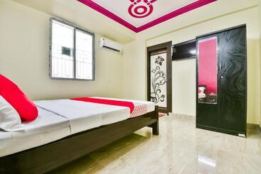 Hotell Fab Royal Palace