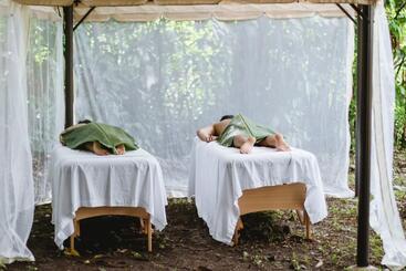 ホテル Igloo Beach Lodge