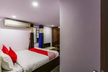ホテル O Red Velvet Classic Near Netaji Subhash Chandra Bose International Airport