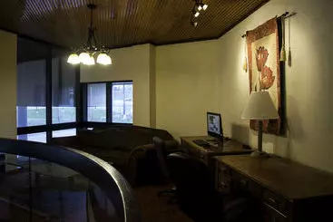 فندق Red Roof Inn & Suites Terre Haute