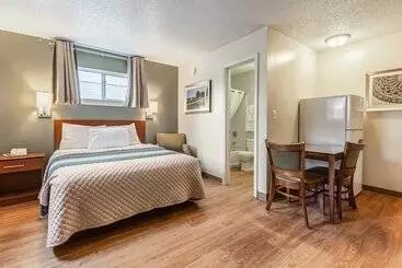 Hotel Hometowne Studios By Red Roof Louisville