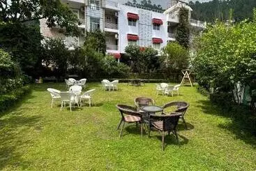 ホテル Royal Court By The Lake Hill