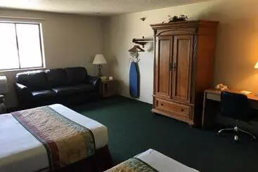 Hotelli Cassville Four Seasons Inn & Suites