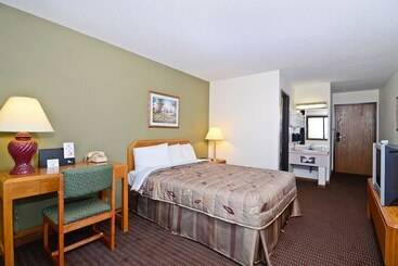 فندق على الطريق Amerivu Inn And Suites   Hayward Wi