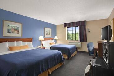 فندق على الطريق Days Inn By Wyndham Keene Nh