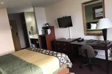 모텔 Heartland Hotel And Suites