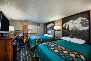 فندق على الطريق Super 8 By Wyndham Pueblo