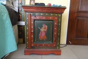 پانسیون Secret Haven Tnt