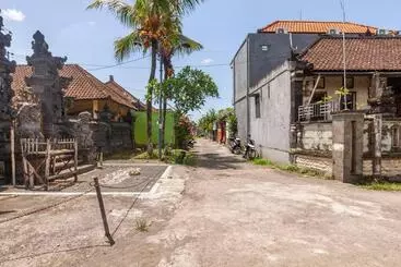 Pensione The Backyard House