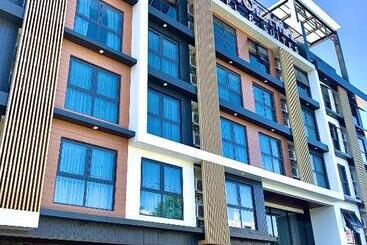 Capitol Hill Hotel And Suites