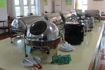 Отель Greentree Inn Zhenjiang Dagang New District Tonggang Road Butterfly Square