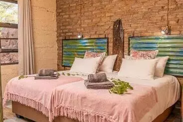 Pensión Otavi Vineyards Self Catering & Camping