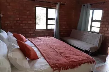 Pensione Otavi Vineyards Self Catering & Camping