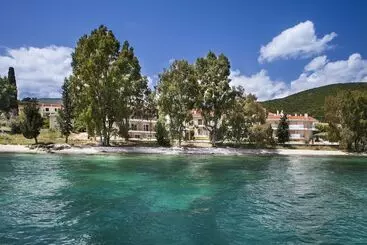 Turistihuoneistot Meliti Waterfront Suites