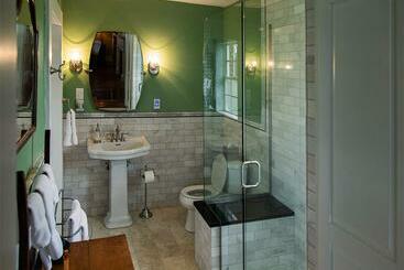 مبيت وإفطار The Denny House