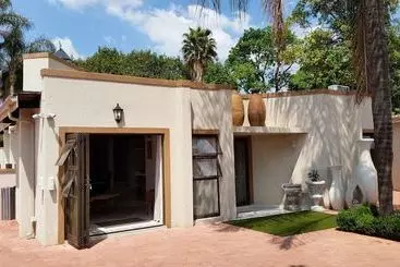 ホテル Wildflower Lodge