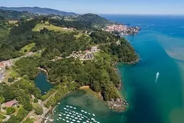 Hotelli Camping & Bungalows Portuondo