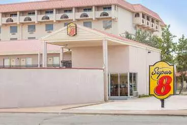 Motel Super 8 By Wyndham Lubbock Civic Center North