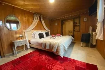 ツーリストアパートメント Chalet Génépi