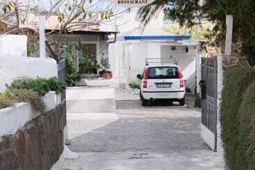 Hotel Camere Dieci Maggio