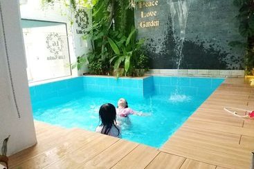 هاستل Little Garden Homestay