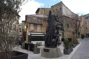 Turistihuoneistot Le Coin Salonais