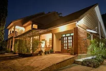 پانسیون Cycad Entebbe Guest House