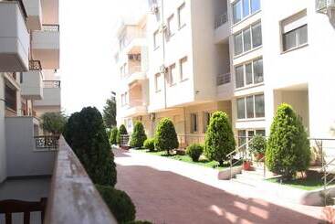 آپارتمان‌های توریست‌ها Helpet Residence