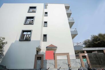 Hotell Chs Villa By Oyo Rooms