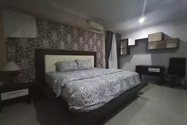 ホテル Oyo 3293 Sulthan Ix Guest House