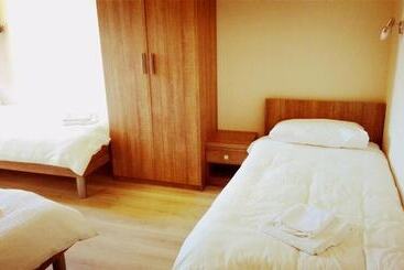 تختخواب و صبحانه Pansion Eden