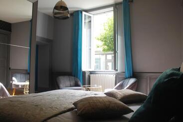 Жильё для туристов The Down Town Nenad S Spa