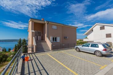 ツーリストアパートメント Apartment Drazen