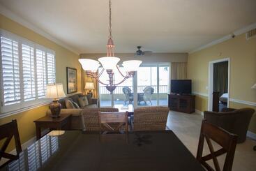 Vanderbilt Beach Resort