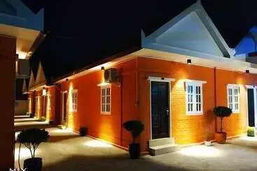 Sunrise Square Motel