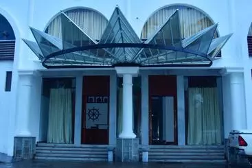 Hôtel Captain S Marina