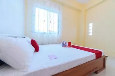 Hotel Reddoorz Premium @ Casa Ghilda Resort Olongapo City