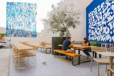 Retkeilymaja The People Marseille