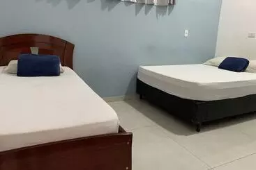 ペンション Pousada Eas Suítes Internacionais 10min Gru