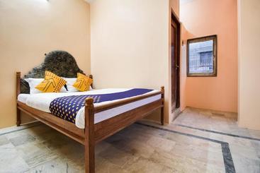 Hotel Spot On 69451 Shivam Guest House