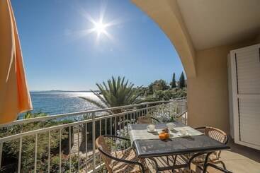 Apartments Villa Sea