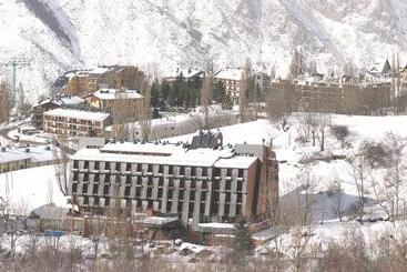 בית מלון כפרי Evenia Monte Alba