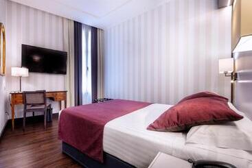 هتل Intelier Palacio San Martin