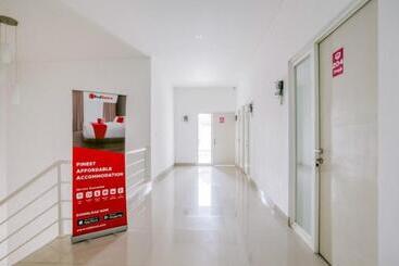 هاستل Reddoorz Syariah Near Lapangan Pancasila Simpang Lima