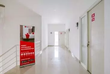 Cămin Reddoorz Syariah Near Lapangan Pancasila Simpang Lima