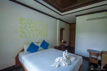 Suanya Kohkood Resort And Spa