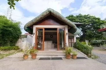 Hotel Reddoorz Plus Near Vigan Convention Center