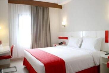 هتل Brothers Inn Merah Solo Baru