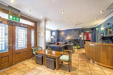 Dovedale Hotel And Restaurant