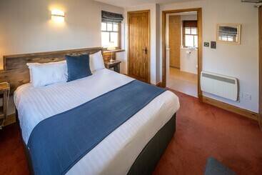 Отель Oak Tree Inn